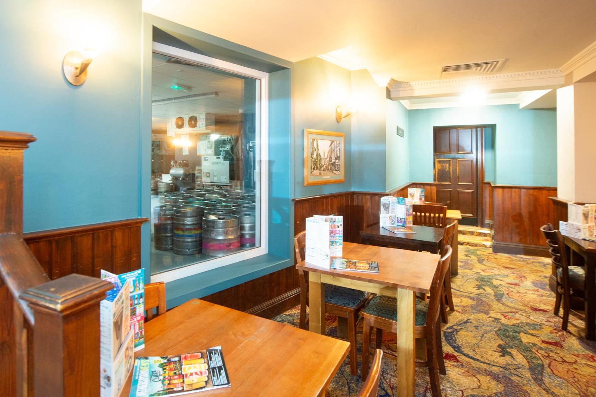 The Shrewsbury Hotel Wetherspoon Kültér fotó