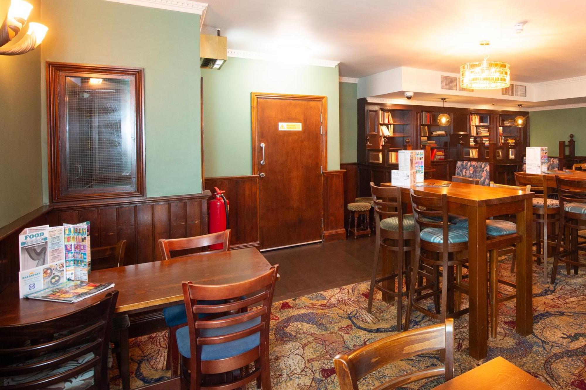 The Shrewsbury Hotel Wetherspoon Kültér fotó