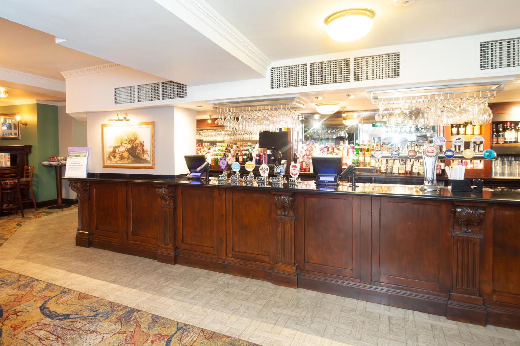The Shrewsbury Hotel Wetherspoon Kültér fotó